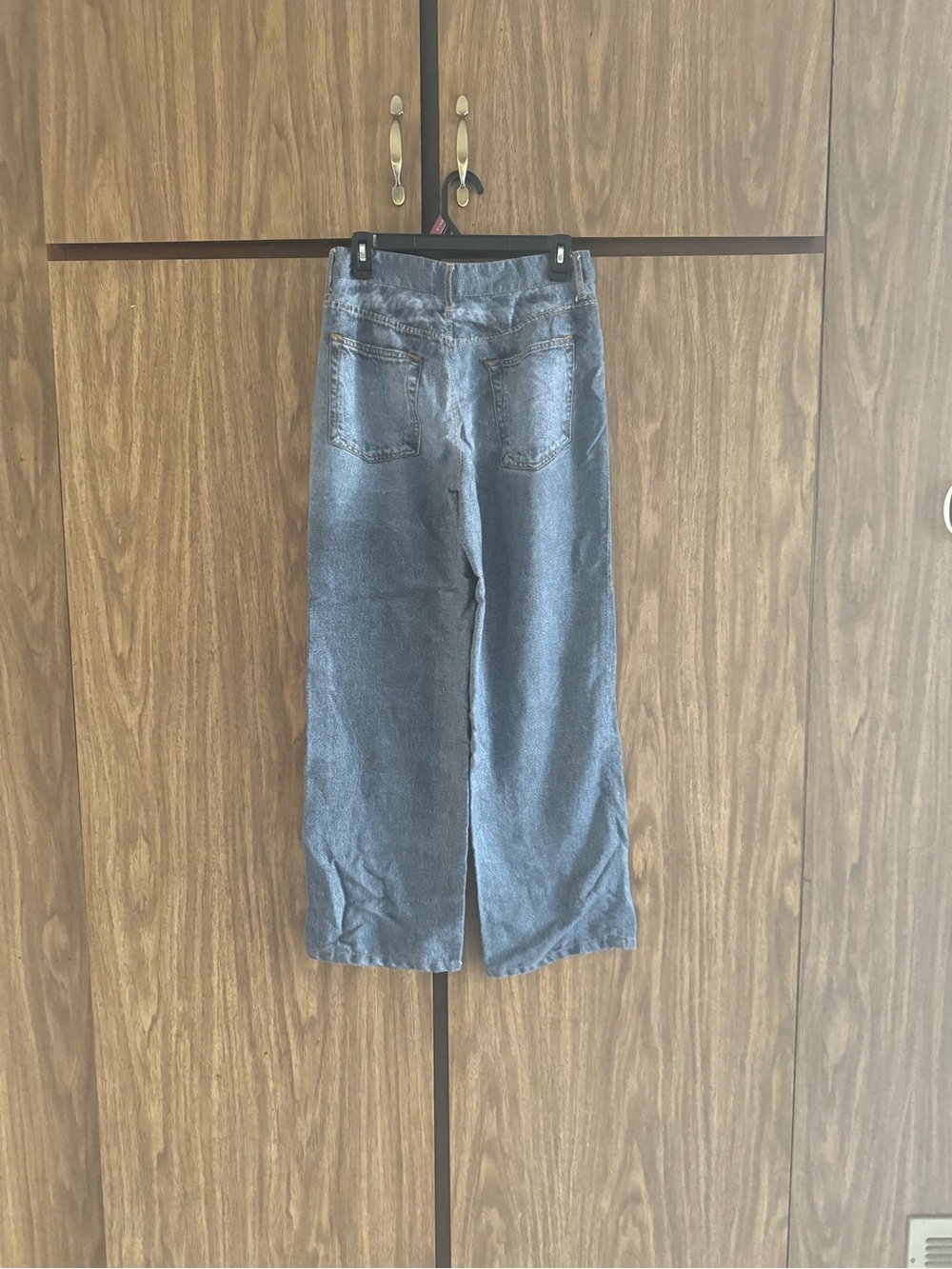 Jason Wu Wide-Leg High-Rise “Sweat Pant” Jeans in Washed Blue Denim - Picture 4 of 9